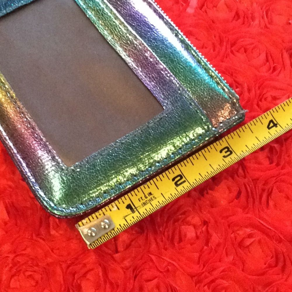 Boutique: Irredescent coin, card carrier key chain purse. - Picture 8 of 8